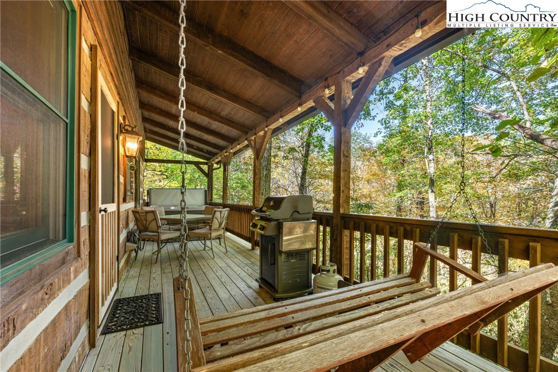 Image number 13 for the current listing
