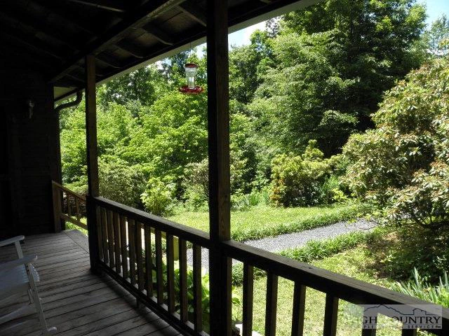 Image number 5 for the current listing