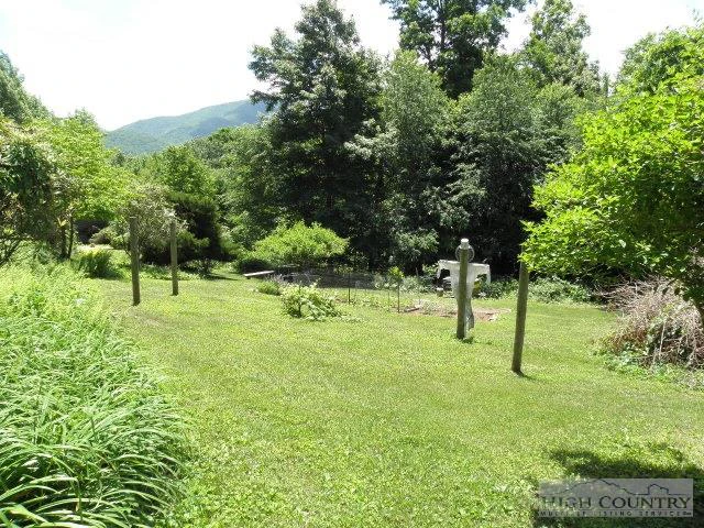 Image number 10 for the current listing