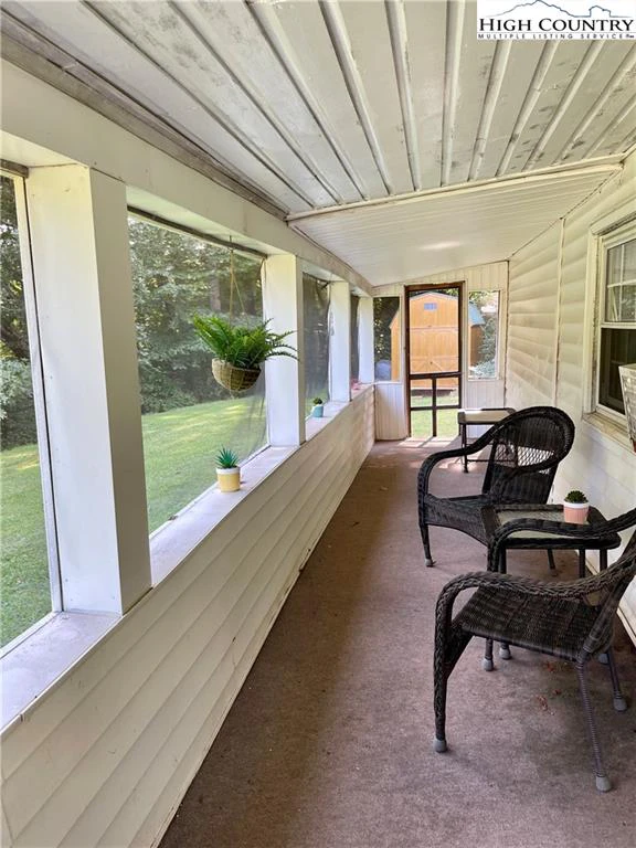 Image number 6 for the current listing