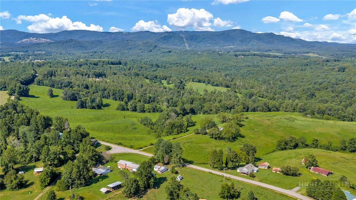 Image number 3 for the current listing