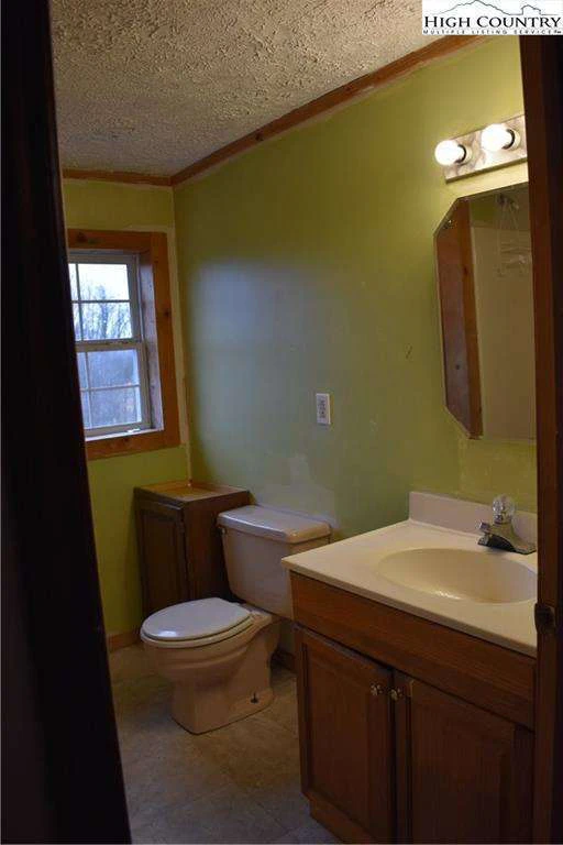 Image number 16 for the current listing