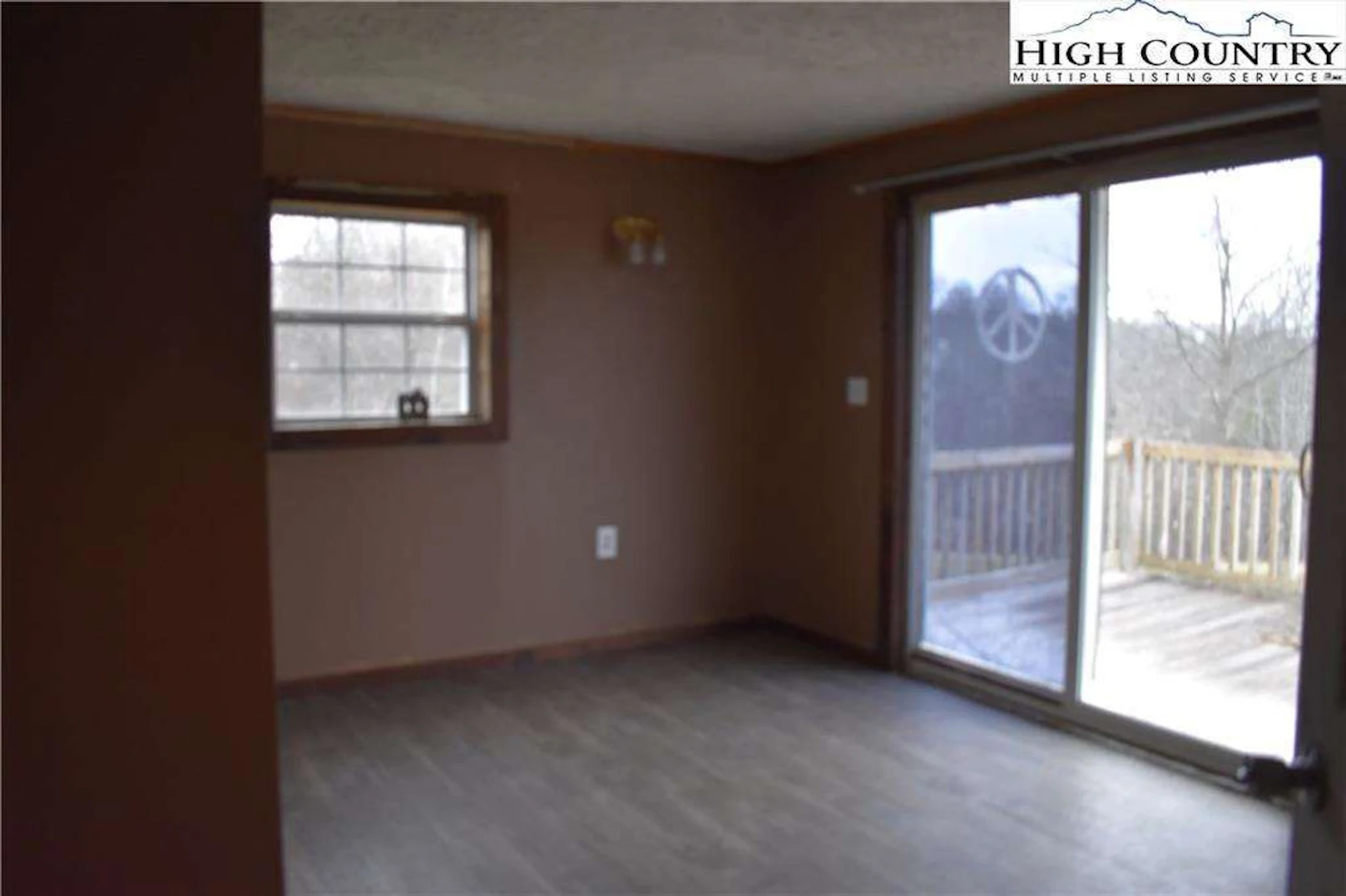 Image number 13 for the current listing