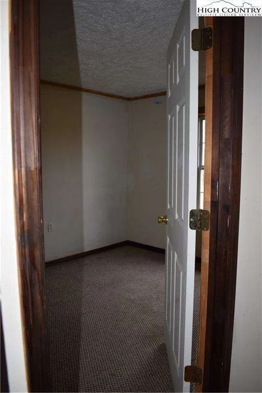 Image number 12 for the current listing