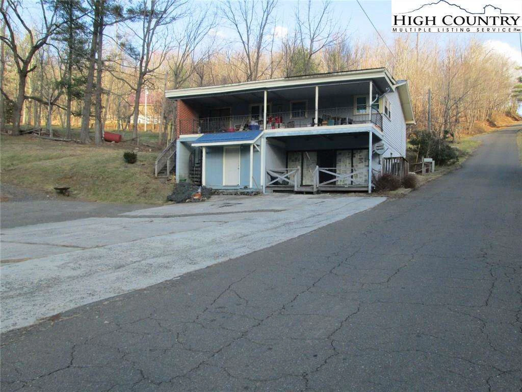 Image number 3 for the current listing