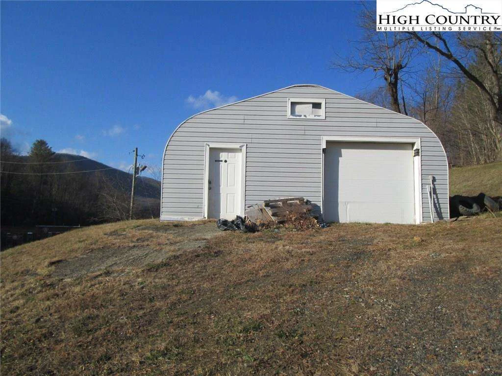 Image number 7 for the current listing