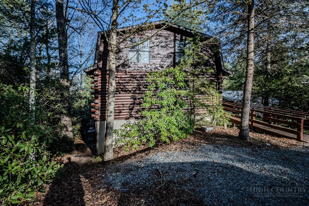 Image number 18 for the current listing