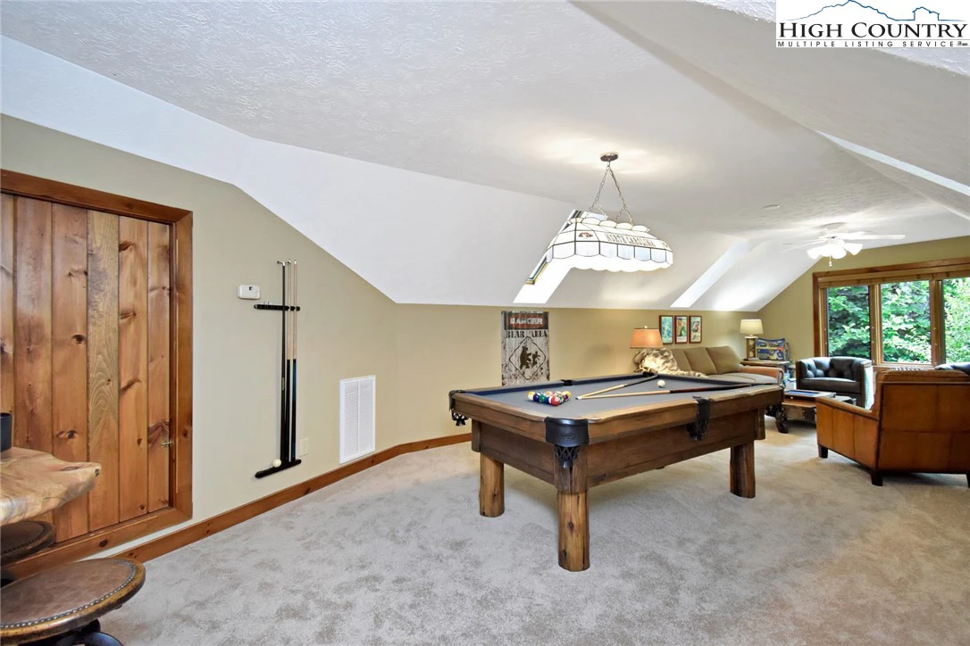 Image number 12 for the current listing