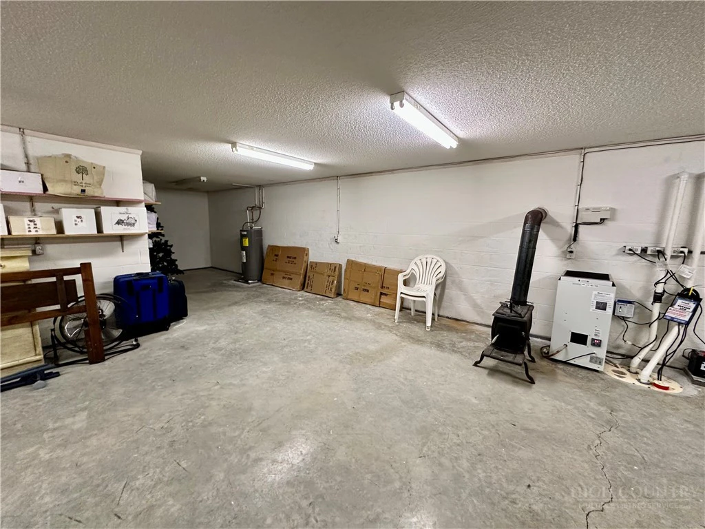 Image number 8 for the current listing