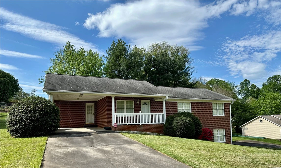 Image number 1 for the current listing