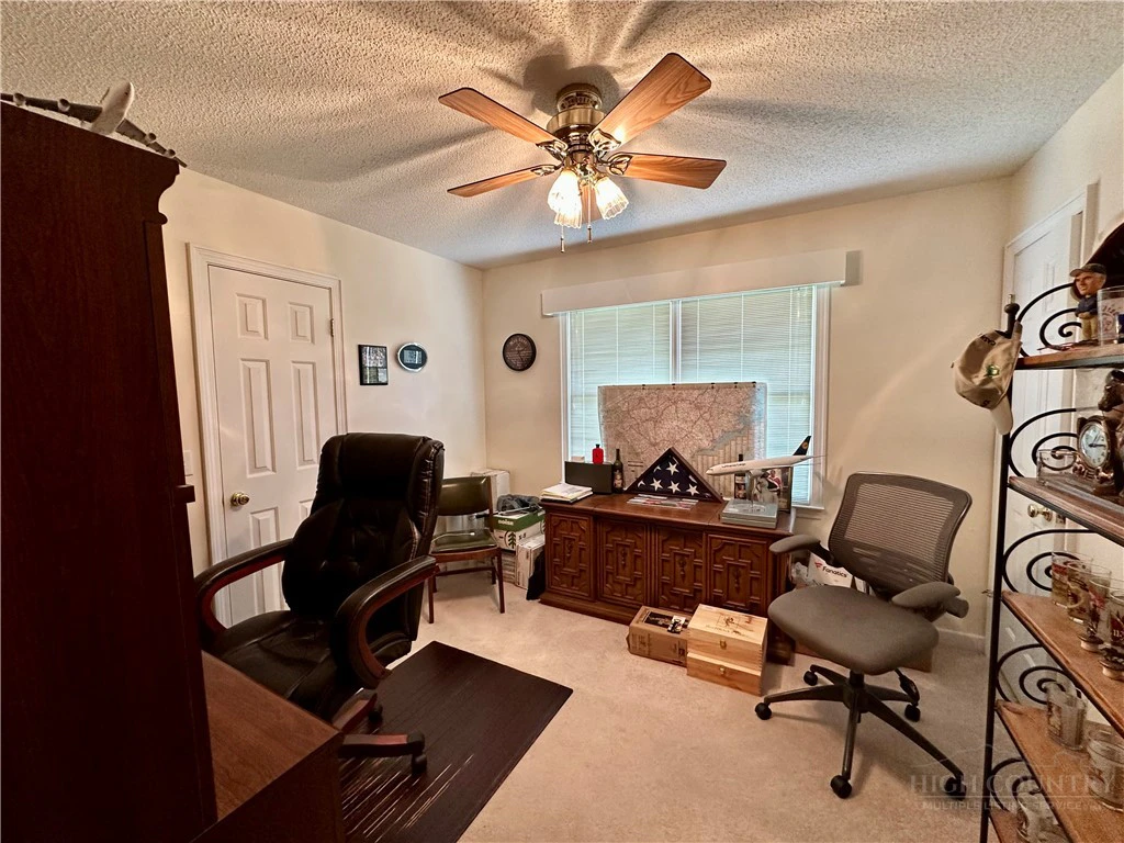 Image number 21 for the current listing