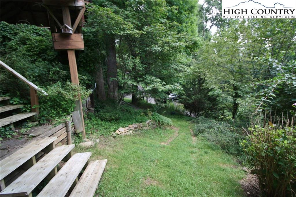 Image number 4 for the current listing
