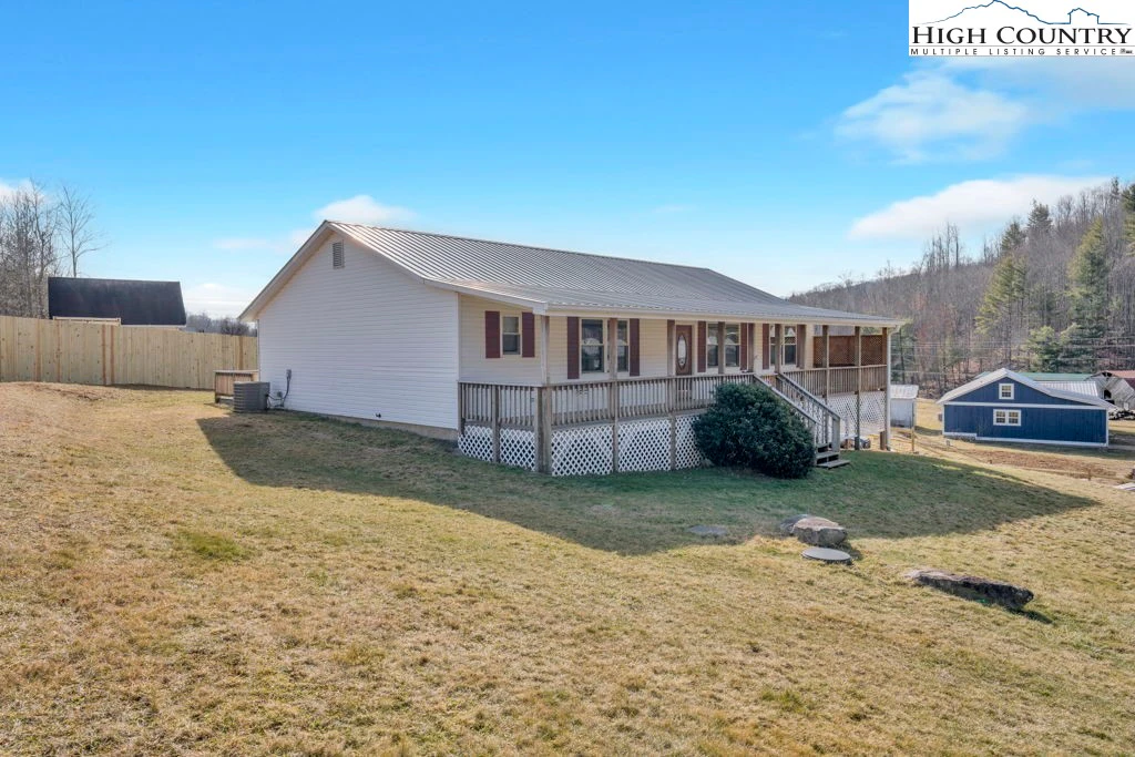 Image number 1 for the current listing