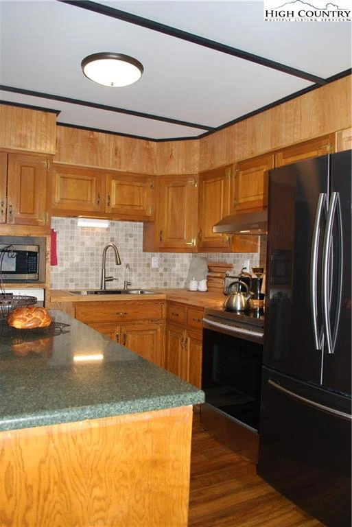Image number 21 for the current listing