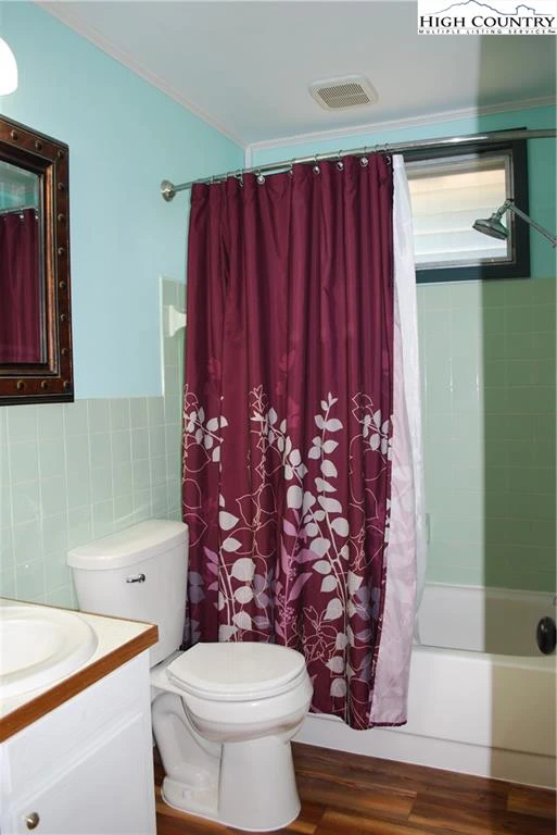 Image number 4 for the current listing