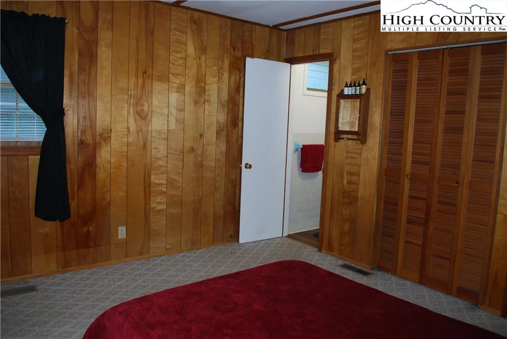 Image number 9 for the current listing