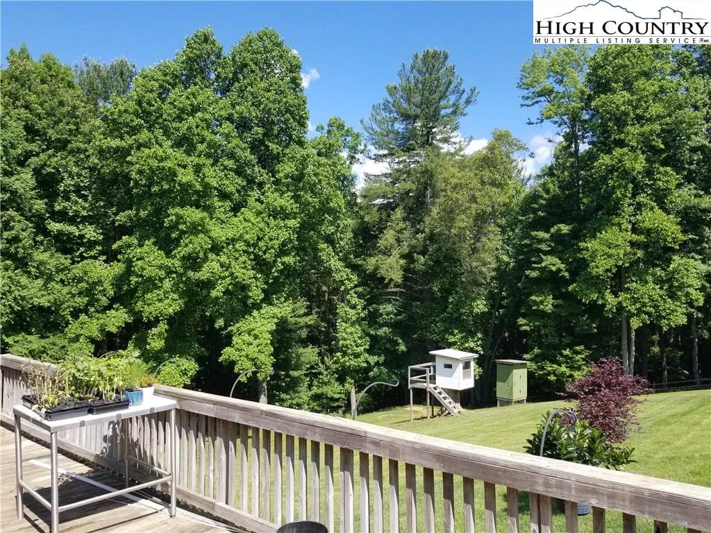 Image number 12 for the current listing