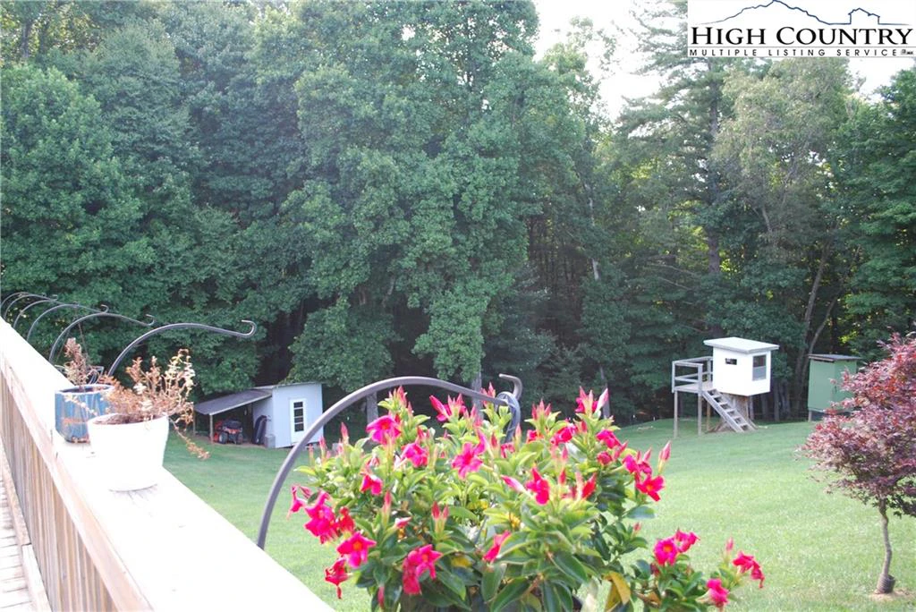 Image number 13 for the current listing