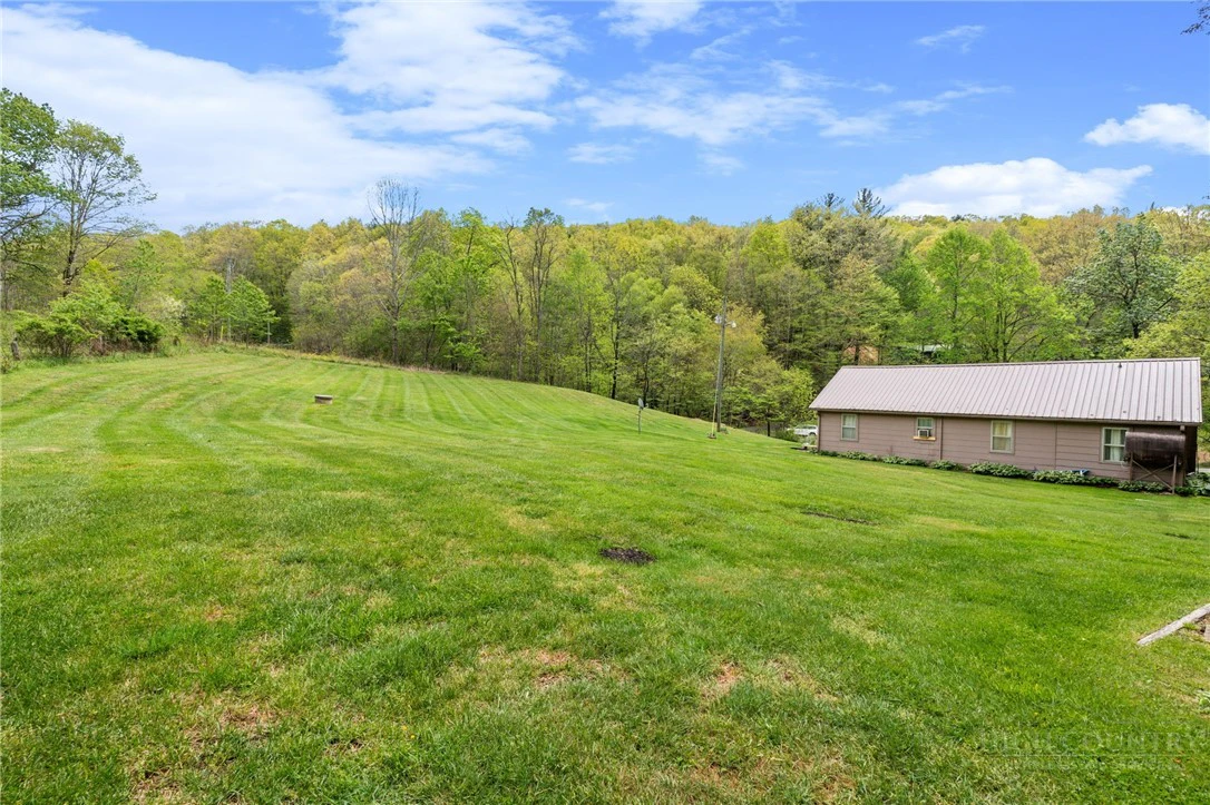 Image number 13 for the current listing