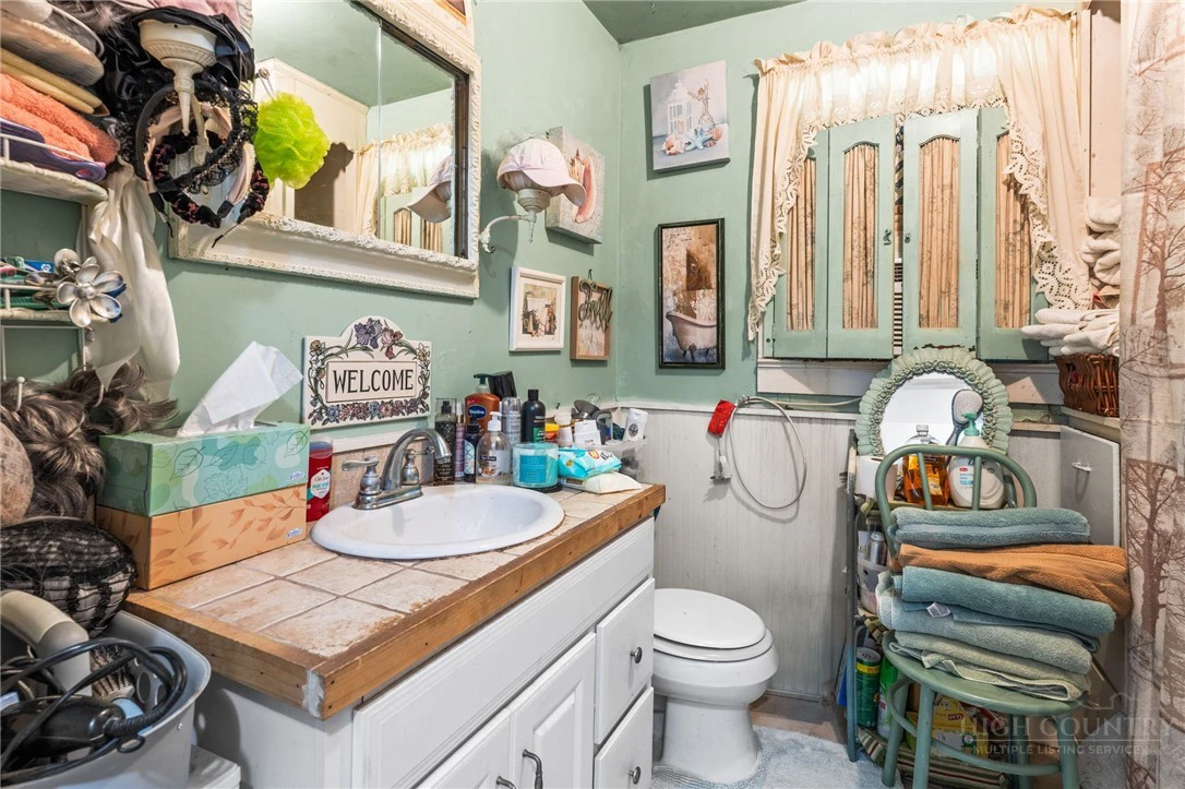 Image number 7 for the current listing