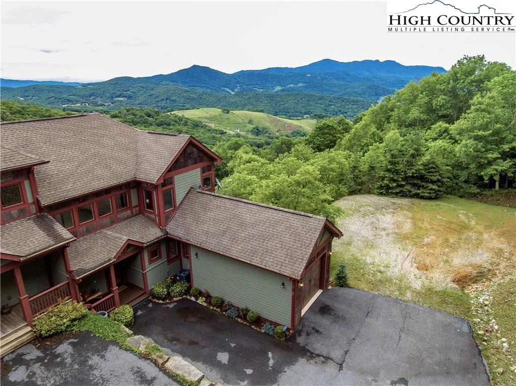 Image number 9 for the current listing