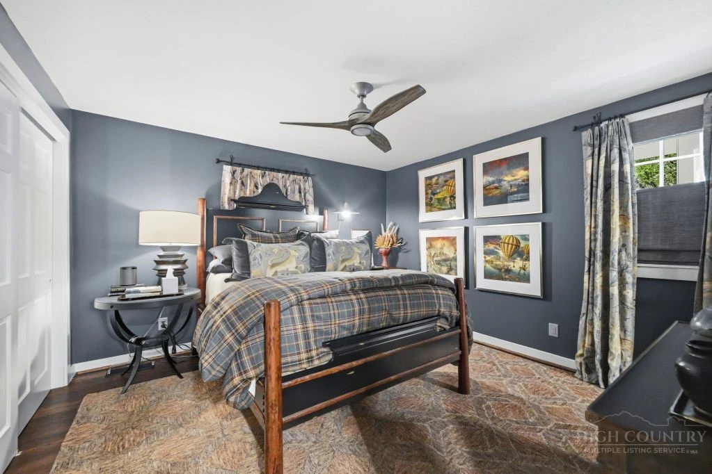 Image number 6 for the current listing