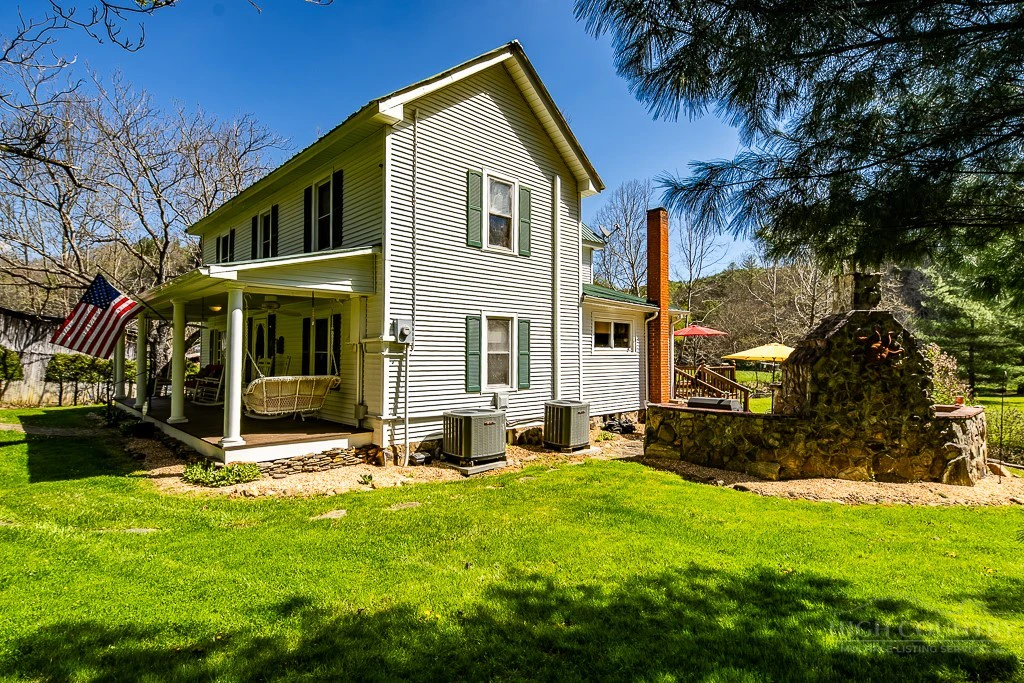 Image number 14 for the current listing