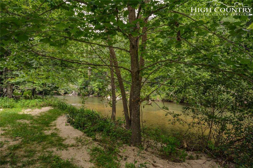 Image number 13 for the current listing