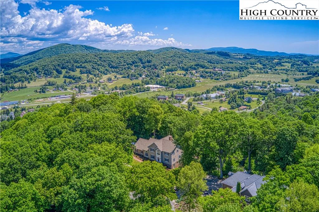 Image number 19 for the current listing