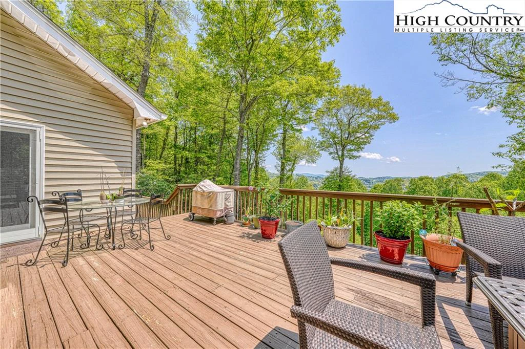 Image number 21 for the current listing