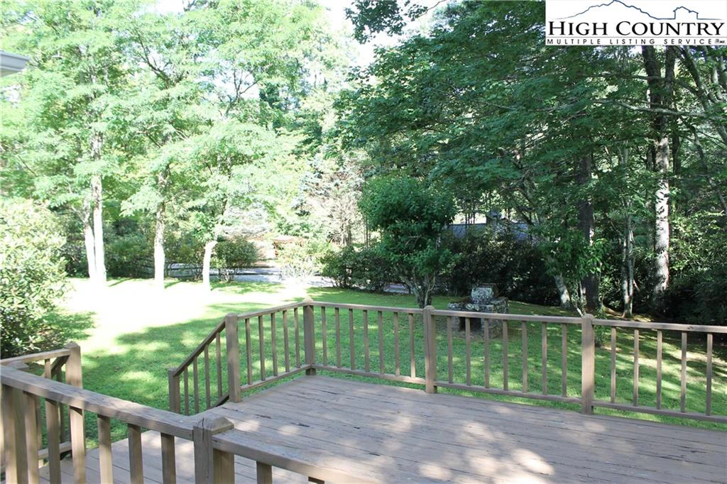 Image number 5 for the current listing