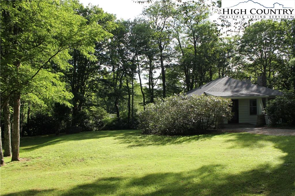 Image number 3 for the current listing