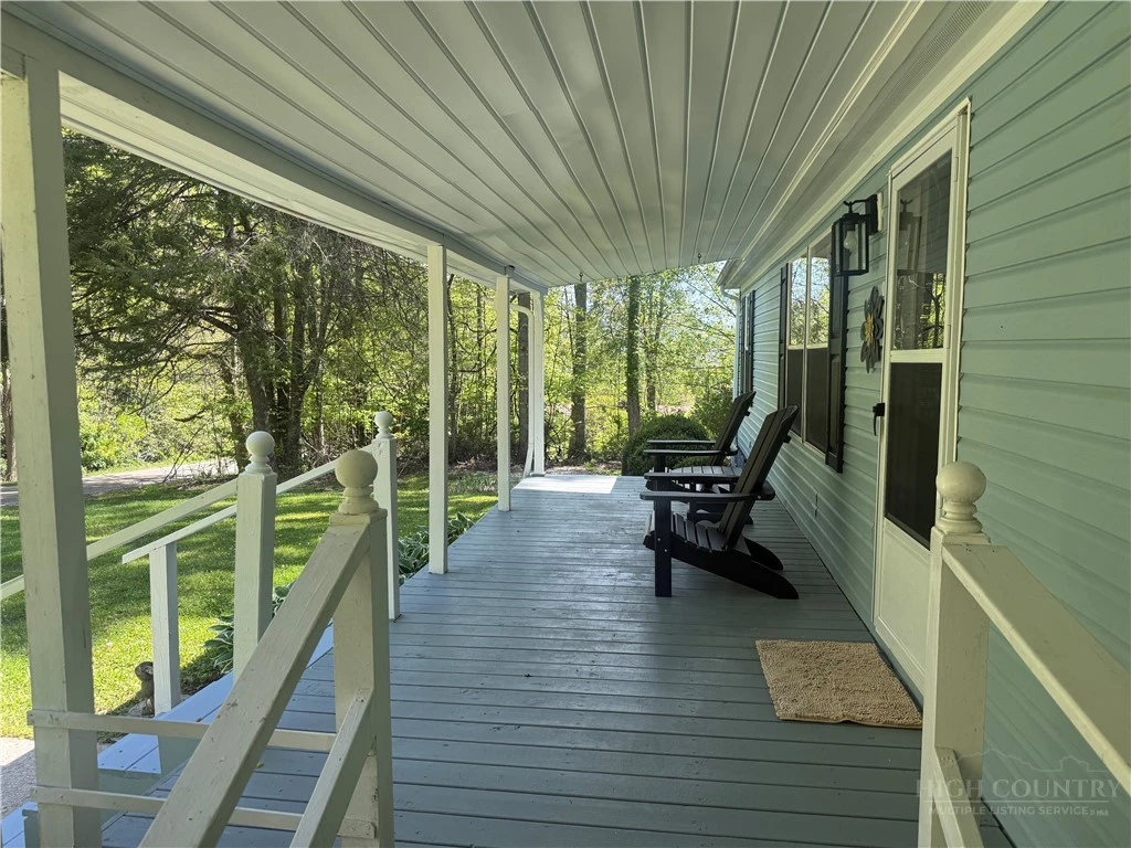 Image number 29 for the current listing