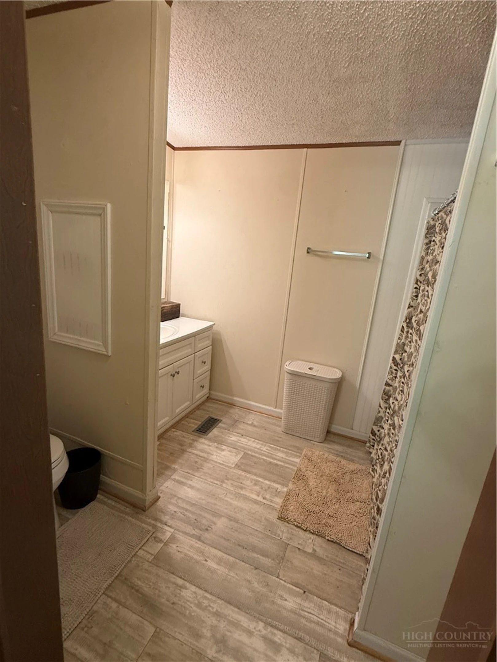 Image number 9 for the current listing