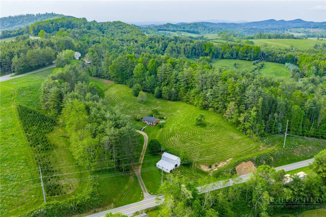 Image number 14 for the current listing