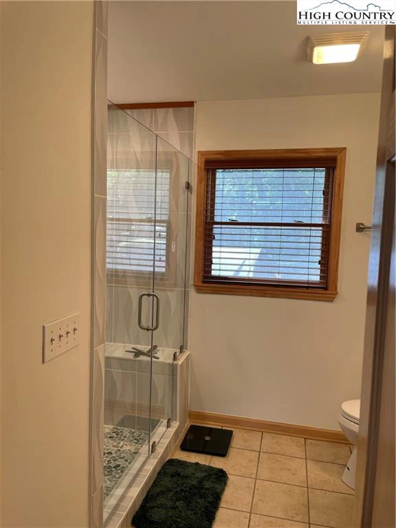 Image number 12 for the current listing