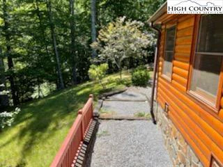 Image number 6 for the current listing