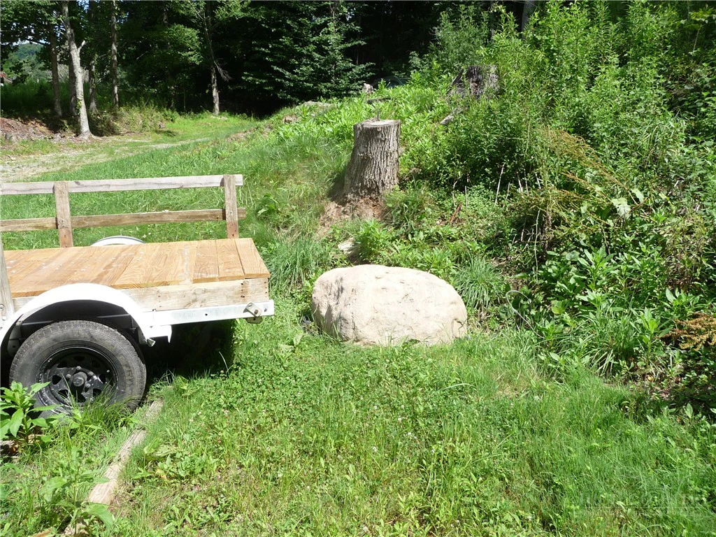 Image number 9 for the current listing