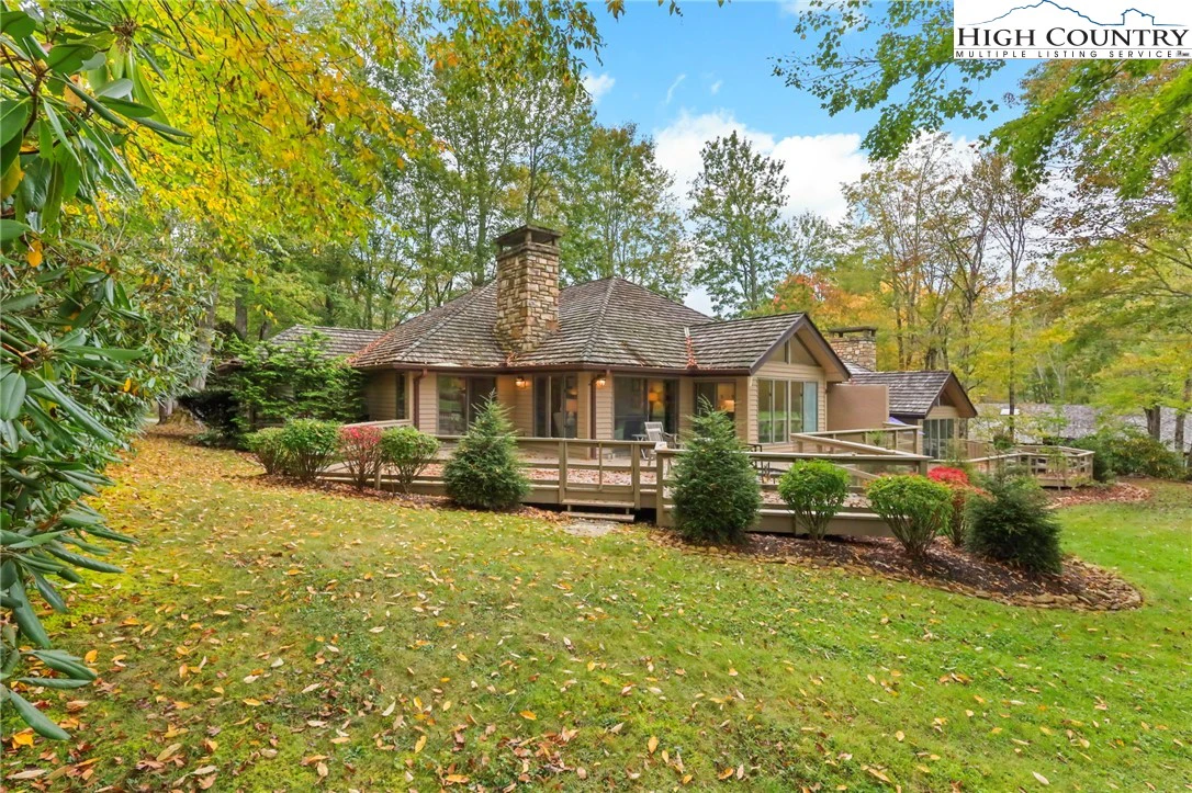 Image number 1 for the current listing