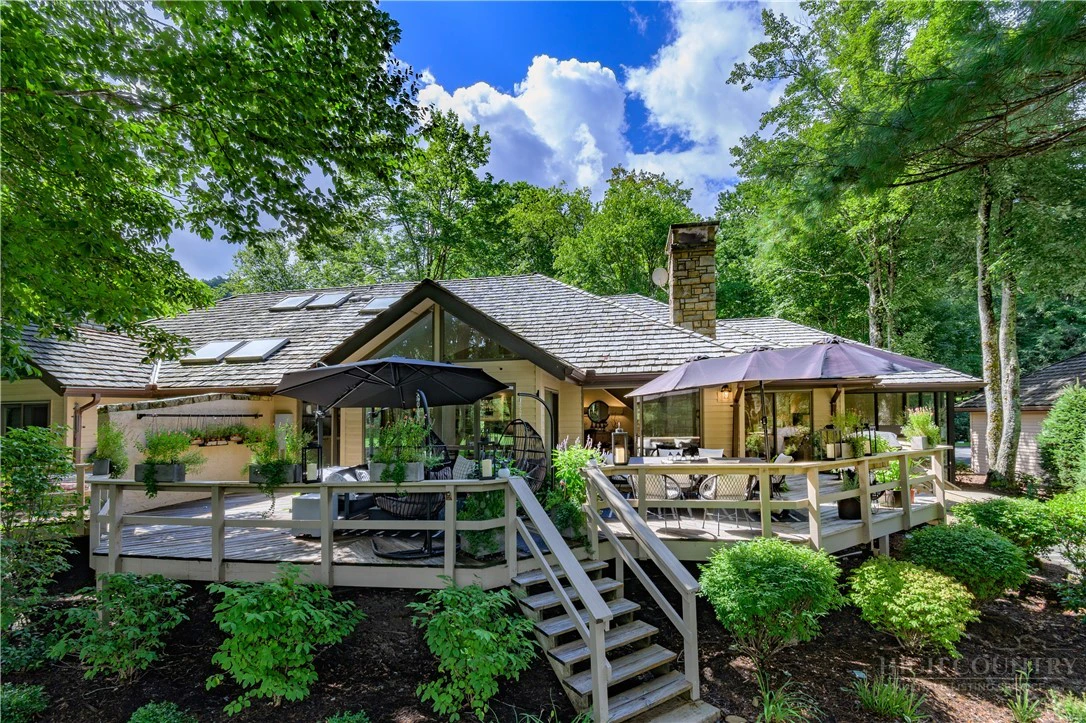Image number 2 for the current listing