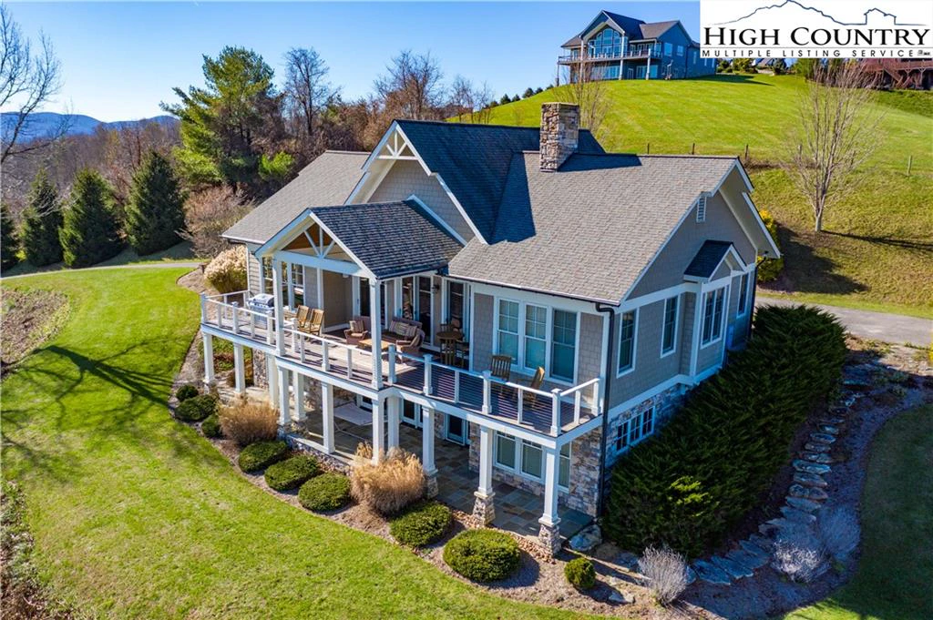 Image number 19 for the current listing