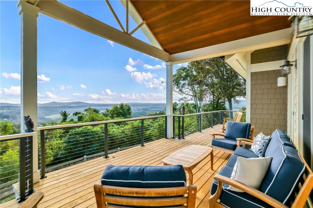 Image number 10 for the current listing