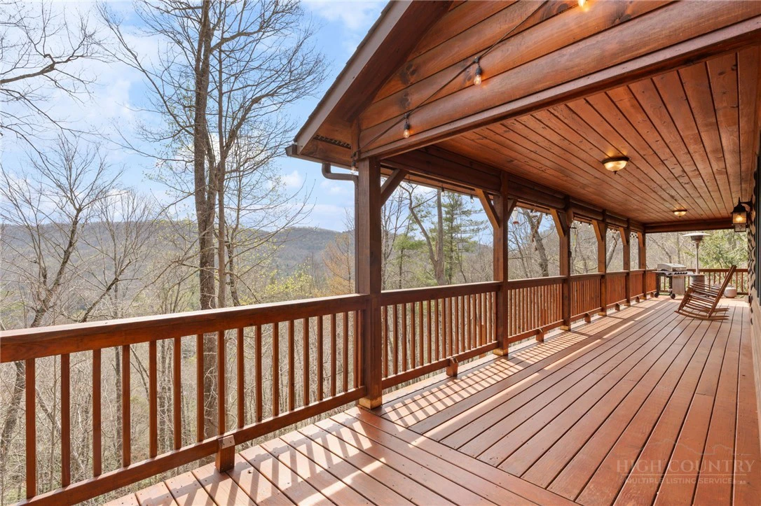 Image number 11 for the current listing