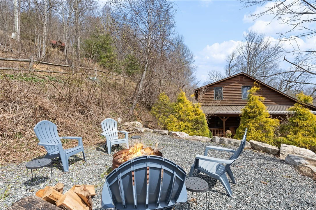 Image number 2 for the current listing