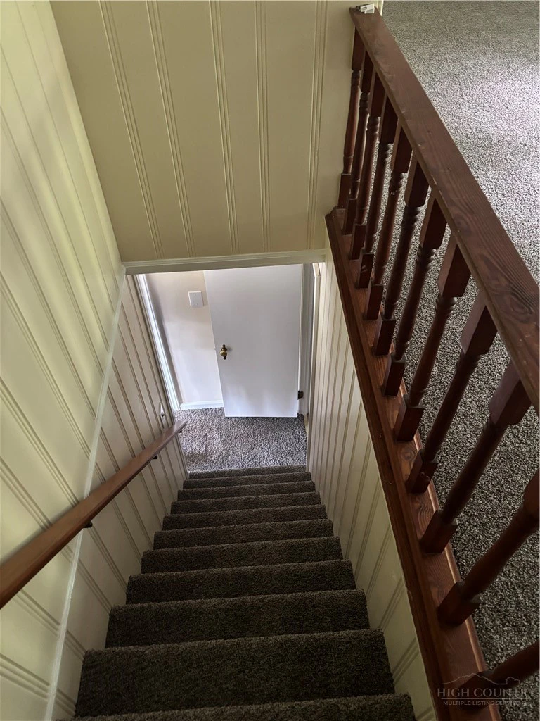 Image number 15 for the current listing