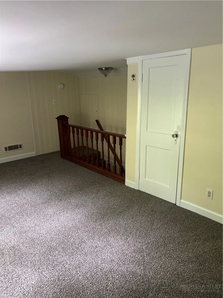 Image number 18 for the current listing