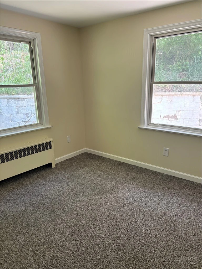 Image number 2 for the current listing