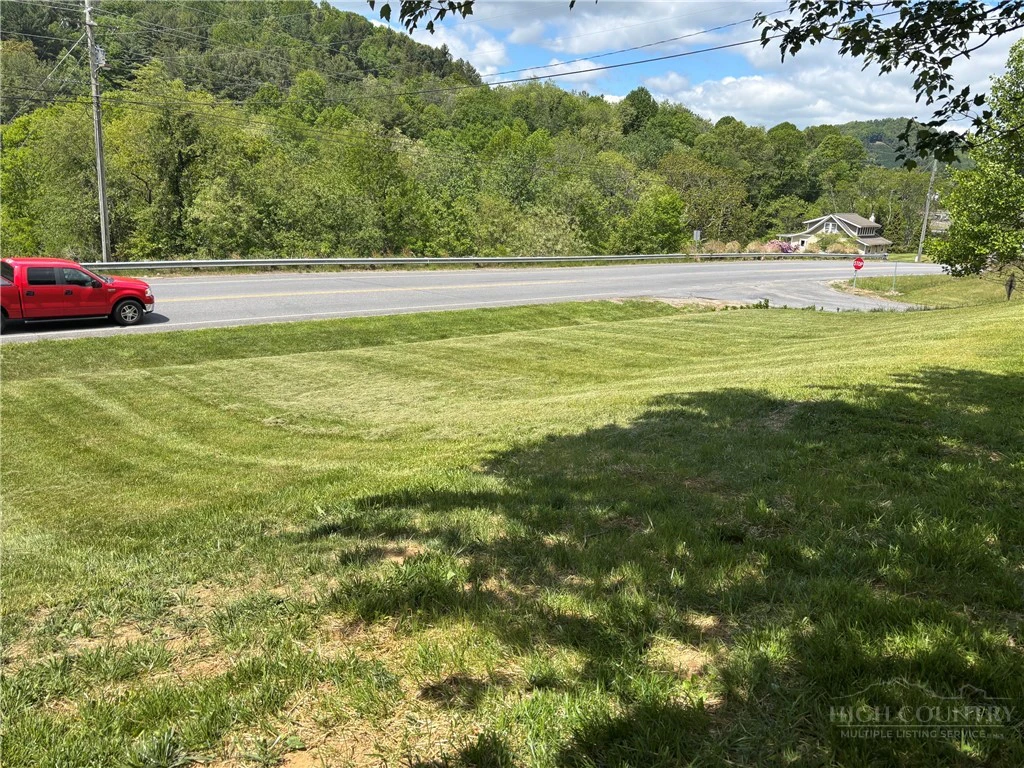 Image number 4 for the current listing