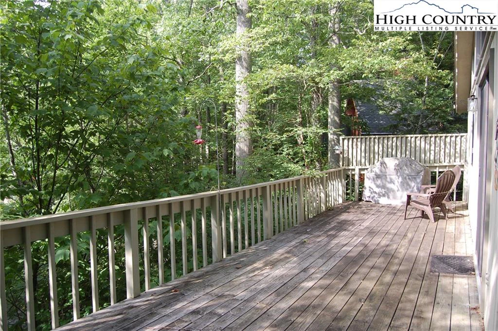 Image number 9 for the current listing