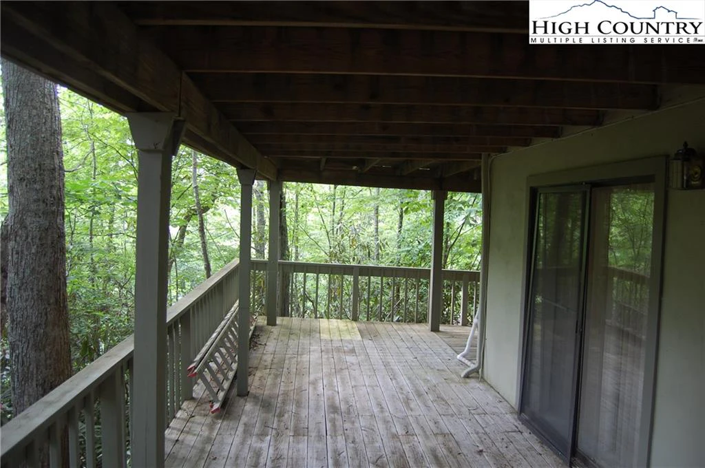 Image number 8 for the current listing